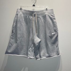 Nike grey sweat shorts. Mens XL. Good condition.